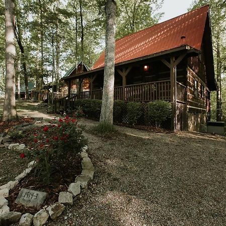Southern Oak Cabin - Newly Remodeled - Close To All Attractions Sevierville Esterno foto