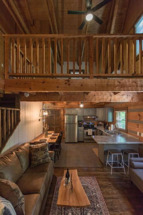 Southern Oak Cabin - Newly Remodeled - Close To All Attractions Sevierville Esterno foto