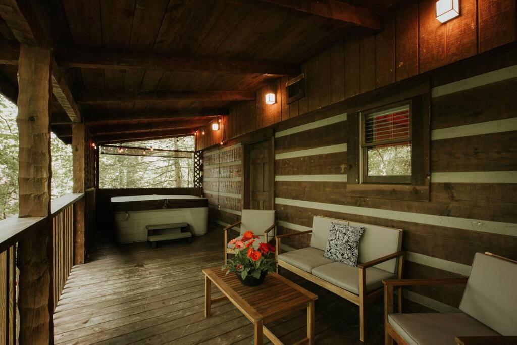 Southern Oak Cabin - Newly Remodeled - Close To All Attractions Sevierville Esterno foto