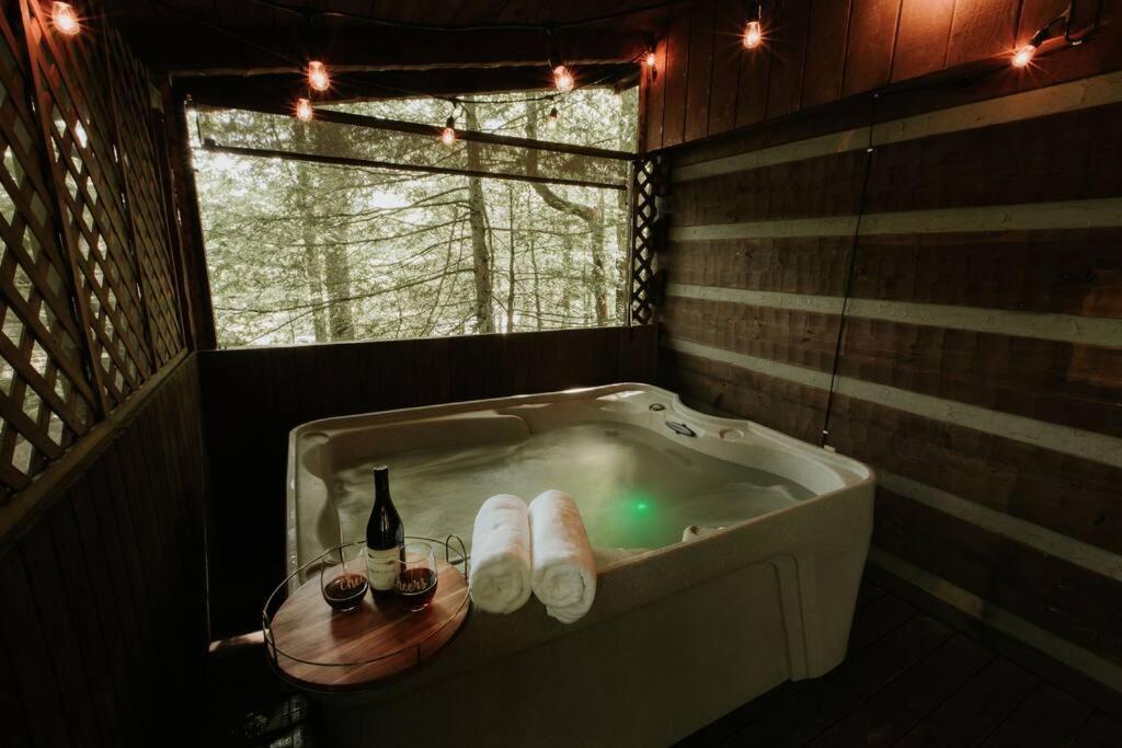 Southern Oak Cabin - Newly Remodeled - Close To All Attractions Sevierville Esterno foto