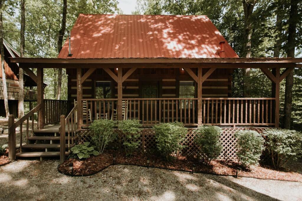 Southern Oak Cabin - Newly Remodeled - Close To All Attractions Sevierville Esterno foto